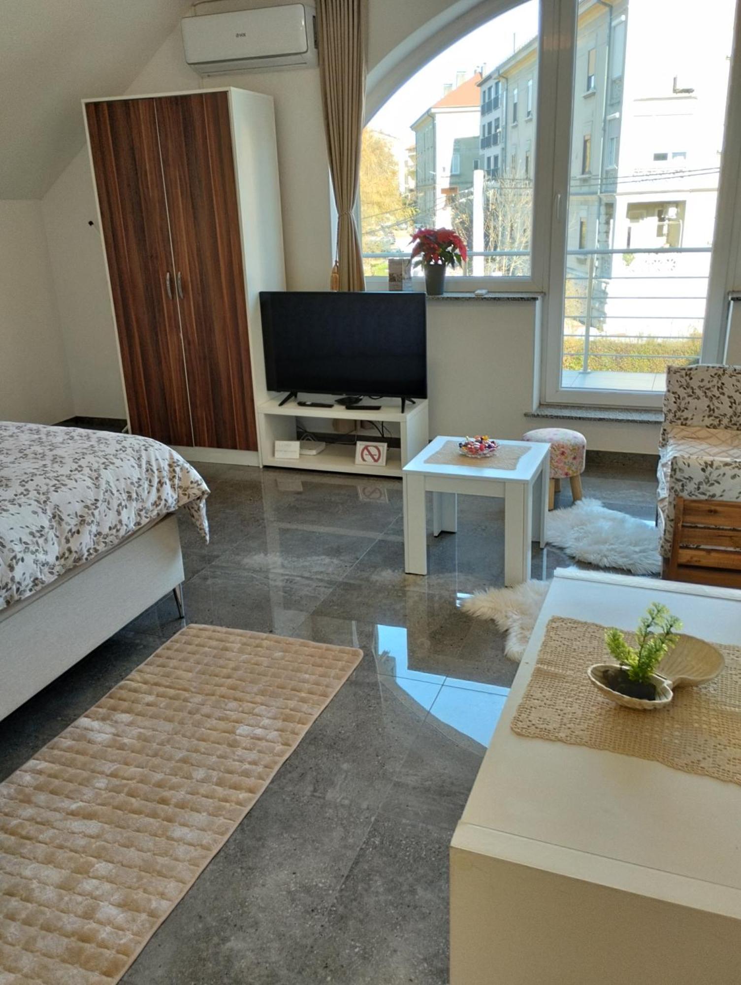Apartma Azurre Postojna Kültér fotó